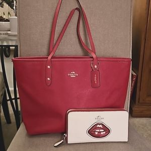 Coach City zip tote in signature rose pink pebble leather & coordinating wallet